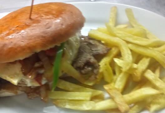 40004160_2025375944174057_2272777585010147328_n