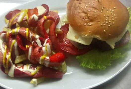 40044360_2025375980840720_1745830225012326400_n