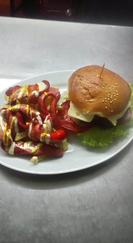 40044360_2025375980840720_1745830225012326400_n