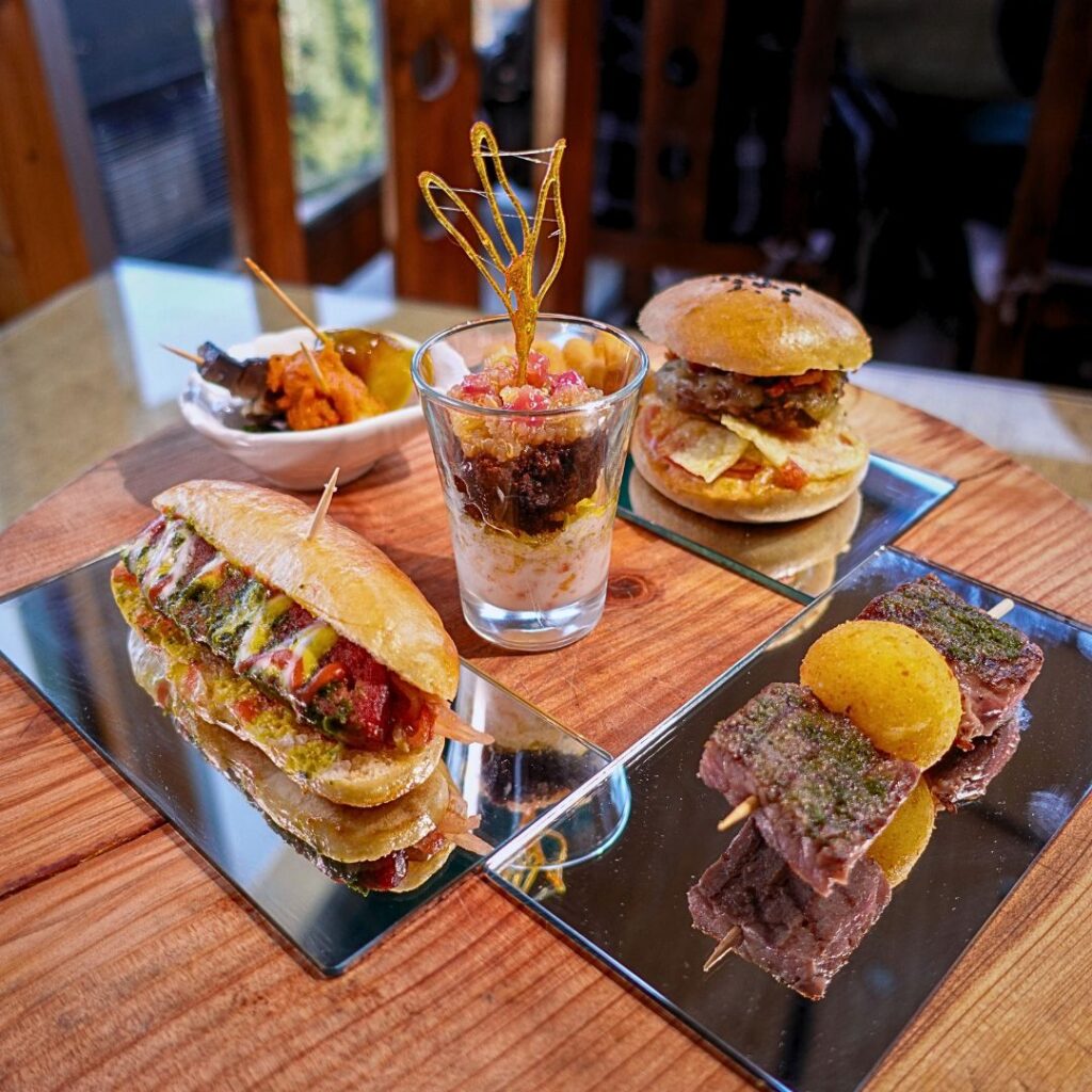 523175819_1386171106845855_66169352663808333_n