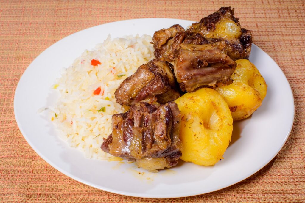 35485981_441687339576565_3903307978442276864_n