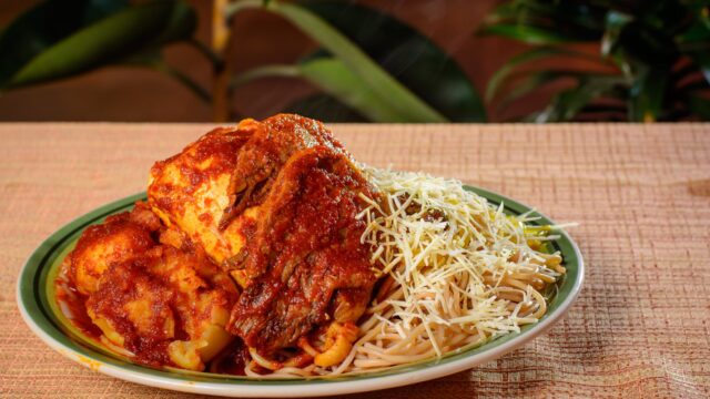 35527318_441701479575151_5848932016115941376_n