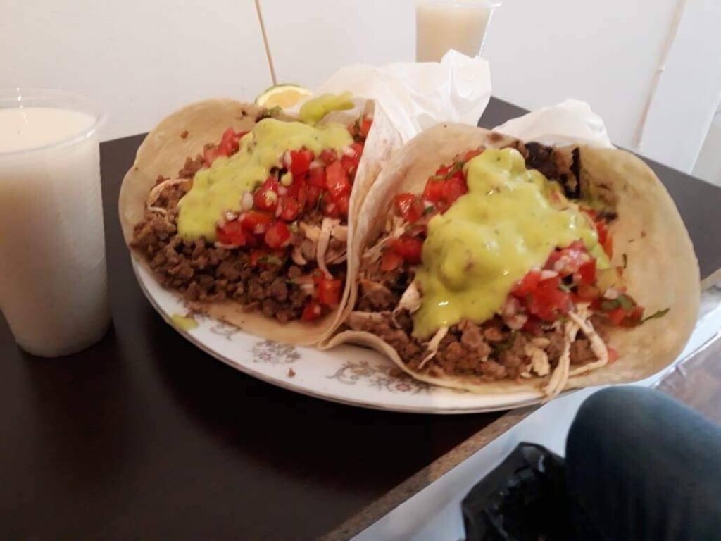 55533125_306798083345585_8568782526607261696_n