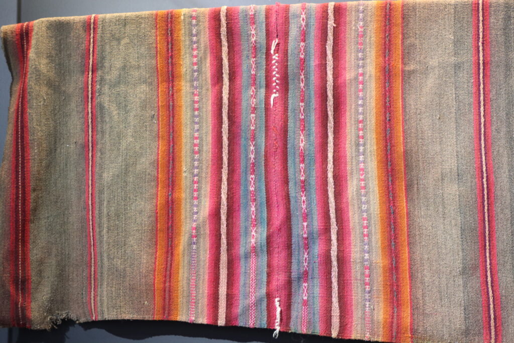 tejido-sala-culturas-lago-guaqui