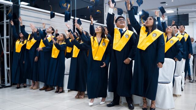 554772558_1096211679358808_5627602068150489966_n