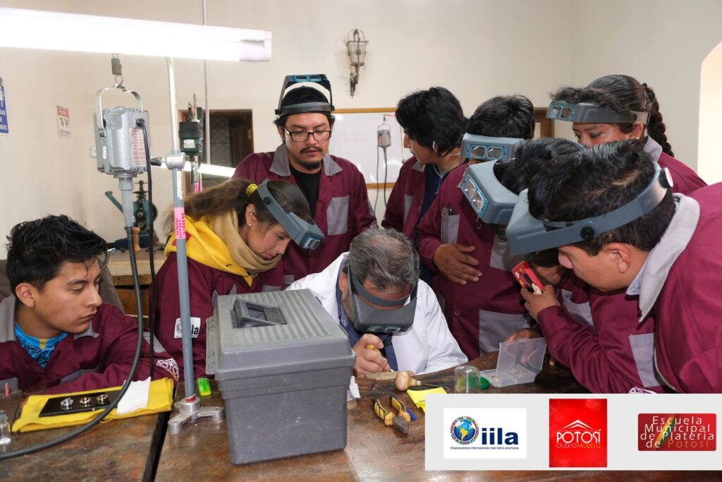 84572768_160470155384276_8775235149190135808_n