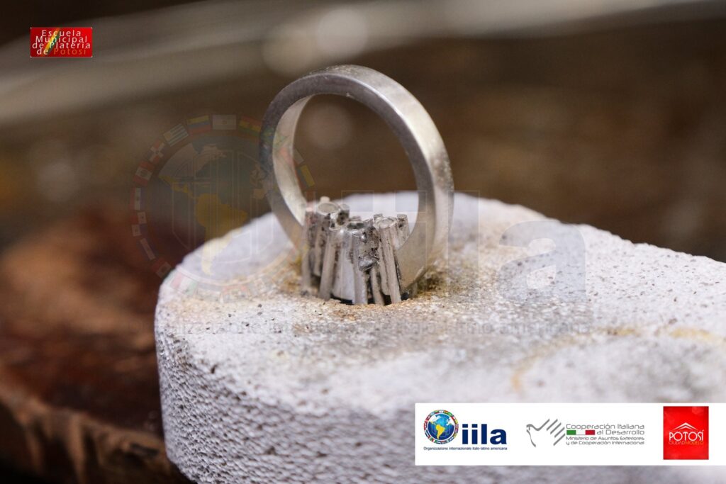 84879869_171493650948593_27668664652136448_n