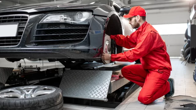 serpresur-riesgos-mas-comunes-enun-taller-mecanico-3-scaled