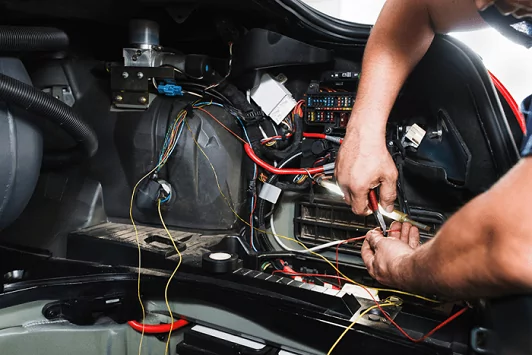 Taller-electrico-automotriz-en-Medellin-servicio-de-mantenimiento-reparacion-revicion-al-sistema-electrico-para-carros-23