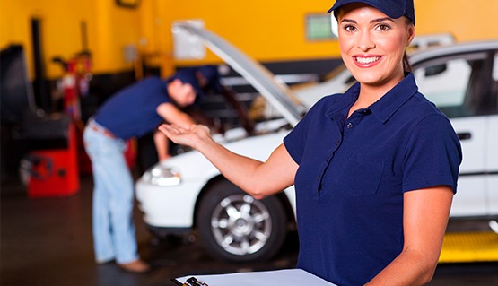 recepcionista-de-talleres-mecanicos